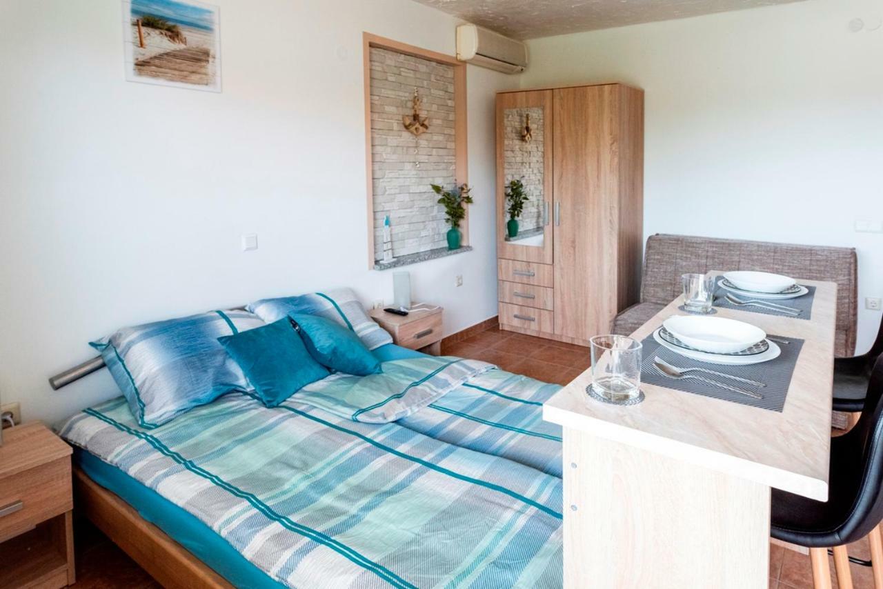 Lavanda Apartments&Studios Pinezići Kültér fotó